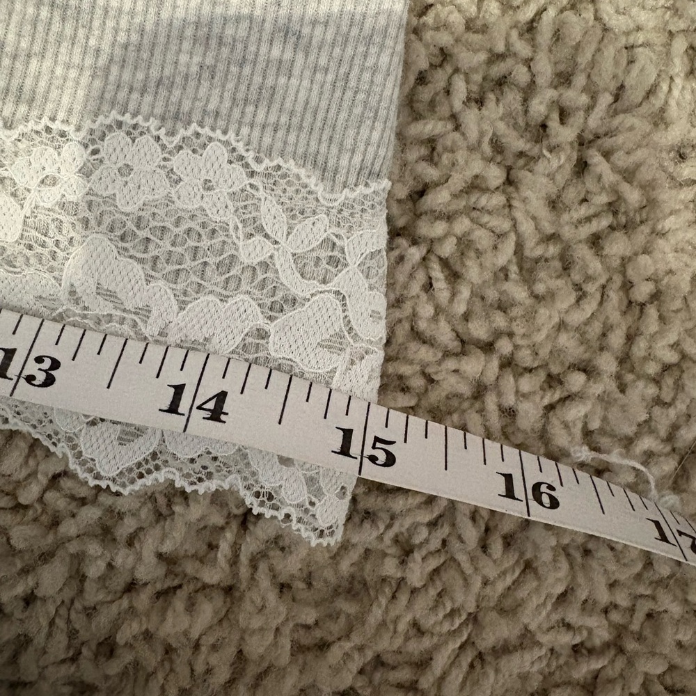 Hollister Gray Lace Trim Cami - Picture 6 of 6